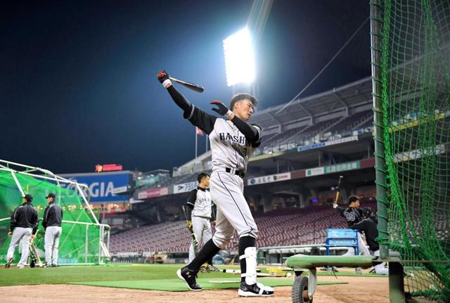 糸井いざ阪神デビュー…金本監督「すべてに期待」　本人「僕自身も自分に期待」