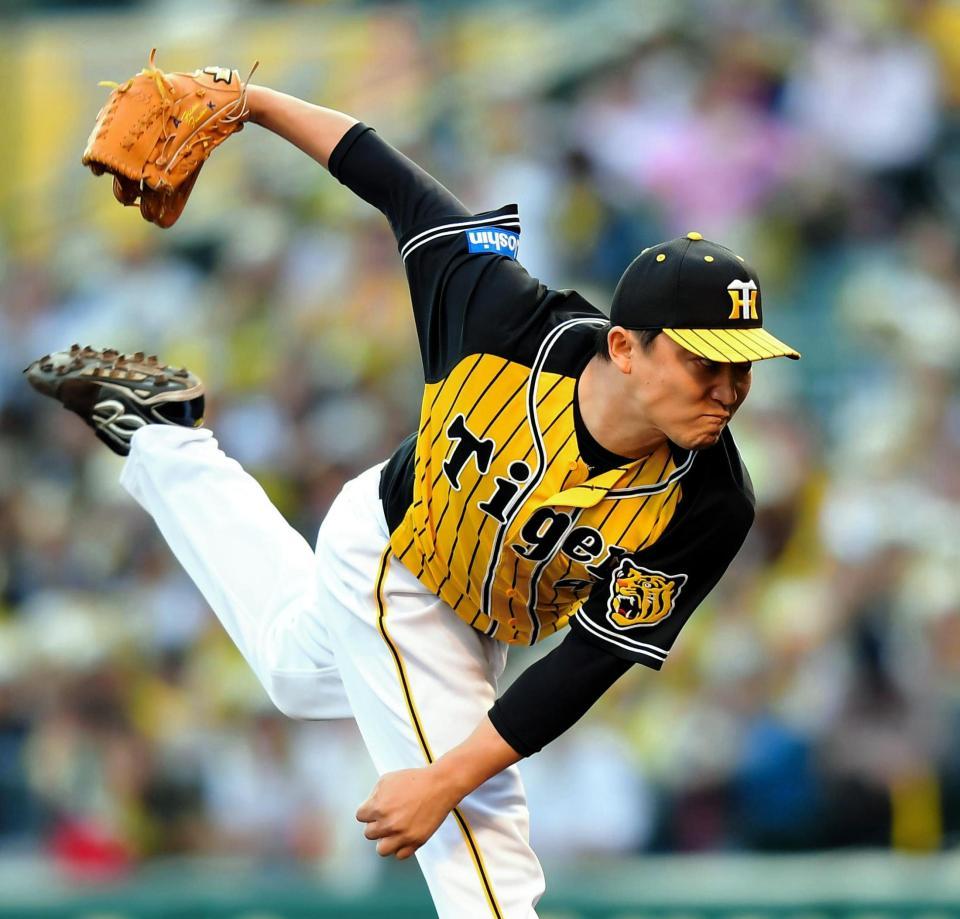 ９回から登板する阪神・高橋＝甲子園（撮影・北村雅宏）