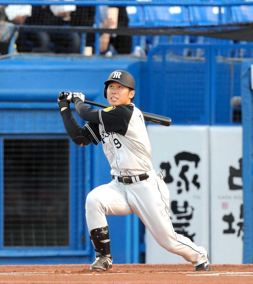 　１回、先頭打者本塁打を放った高山（撮影・堀内翔）