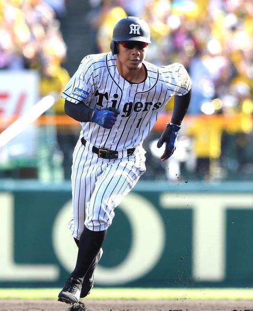 鳥谷が代打で登場、フェースガードなしで好機つなぐ/タイガース