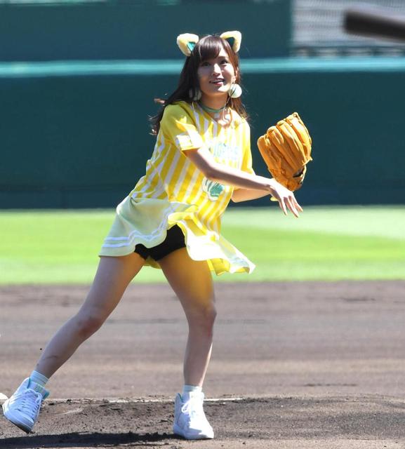 さや姉、「ノーバン」投球で甲子園喝采　阪神Ｖ公約は新マスコット「トラ姉」