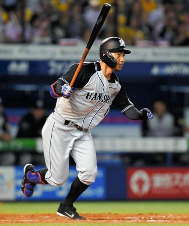 ８回阪神１死、代打で一塁ゴロに倒れた鳥谷