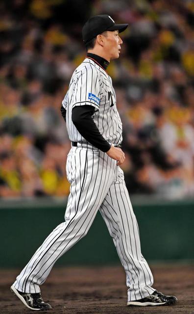 阪神－日本ハム戦でリプレー検証　二塁上で接触も判定は変わらず