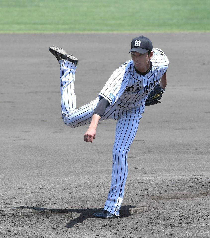 先発した阪神・藤浪晋太郎は５回１失点と好投する＝安芸（撮影・山口登）