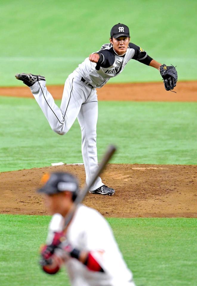 巨人打線相手に力投し、６回１／３を３失点の藤浪（撮影・高部洋祐）　