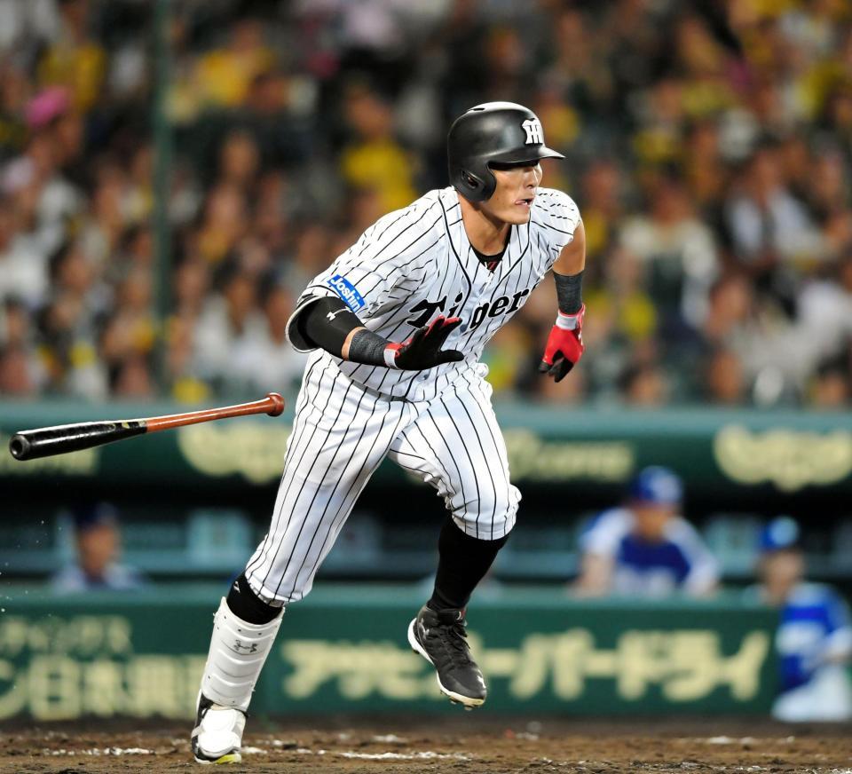 ４回、適時打を放つ阪神・糸井＝甲子園（撮影・北村雅宏）