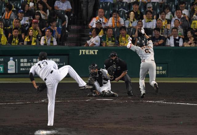 藤浪、坂本勇への死球で崩れる　四回途中４失点「楽な気持ちで投げられる状況なのに」