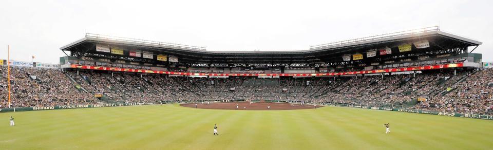 　今オフにも改修に乗り出す可能性が浮上した甲子園球場