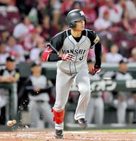 ６回、タイムリーを放つ大和