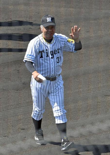 掛布２軍監督がラスト鳴尾浜　異例の大入り、入場規制も