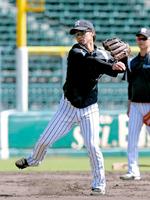 　ノックを受ける上本