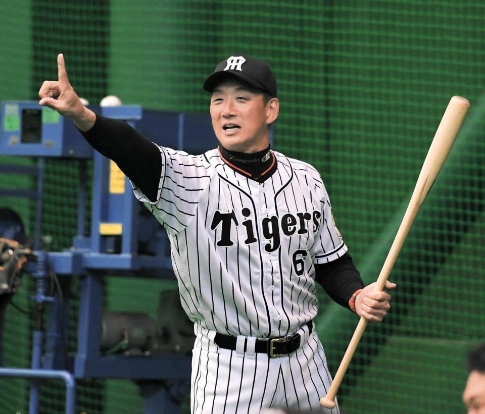 選手の自主性に任せる方針を示した金本監督　