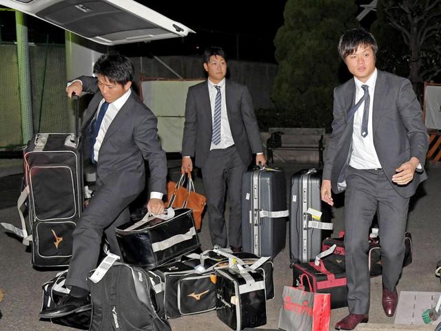 竹安ら阪神３選手が台湾アジア・ウインターリーグから帰国