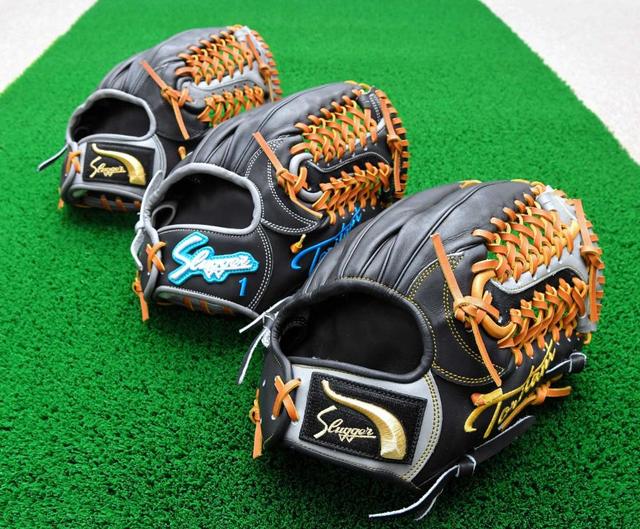 鳥谷、来季グラブカラーは灰色 三塁転向2年目、大人の色で魅せる鉄壁