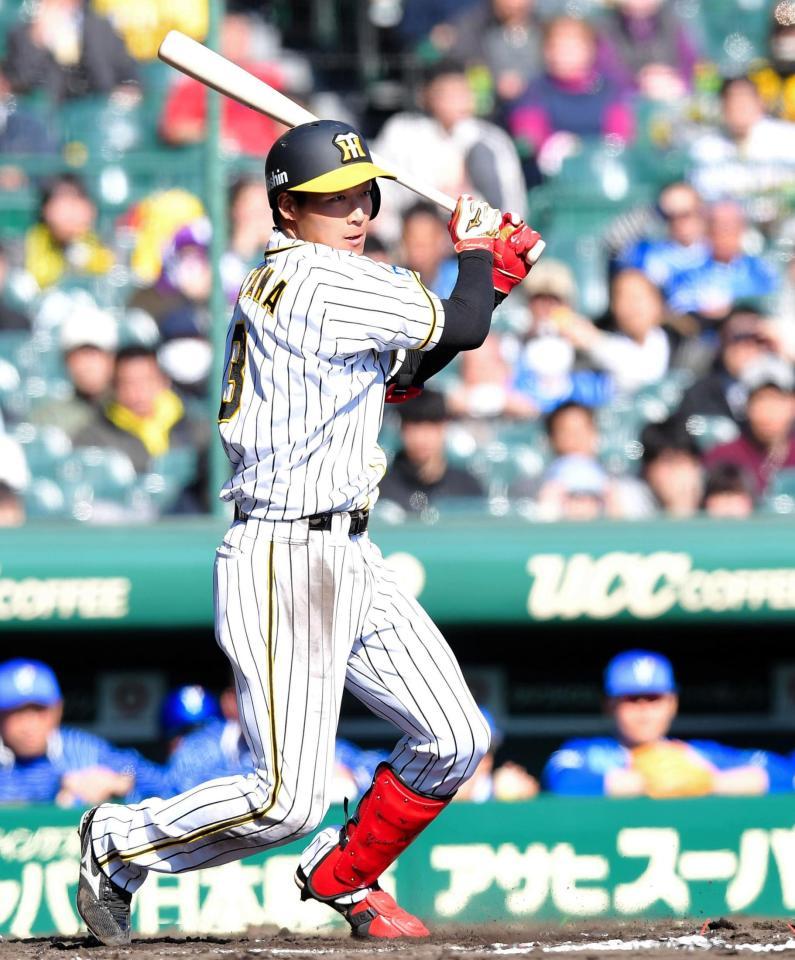 ６回、適時二塁打を放つ阪神・大山悠輔＝甲子園（撮影・北村雅宏）