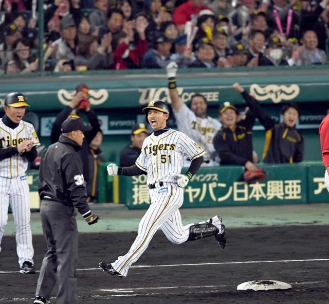 代打の切り札」ヒゲの隼太 今季も勝負強い！ 広島に逆転勝ちで
