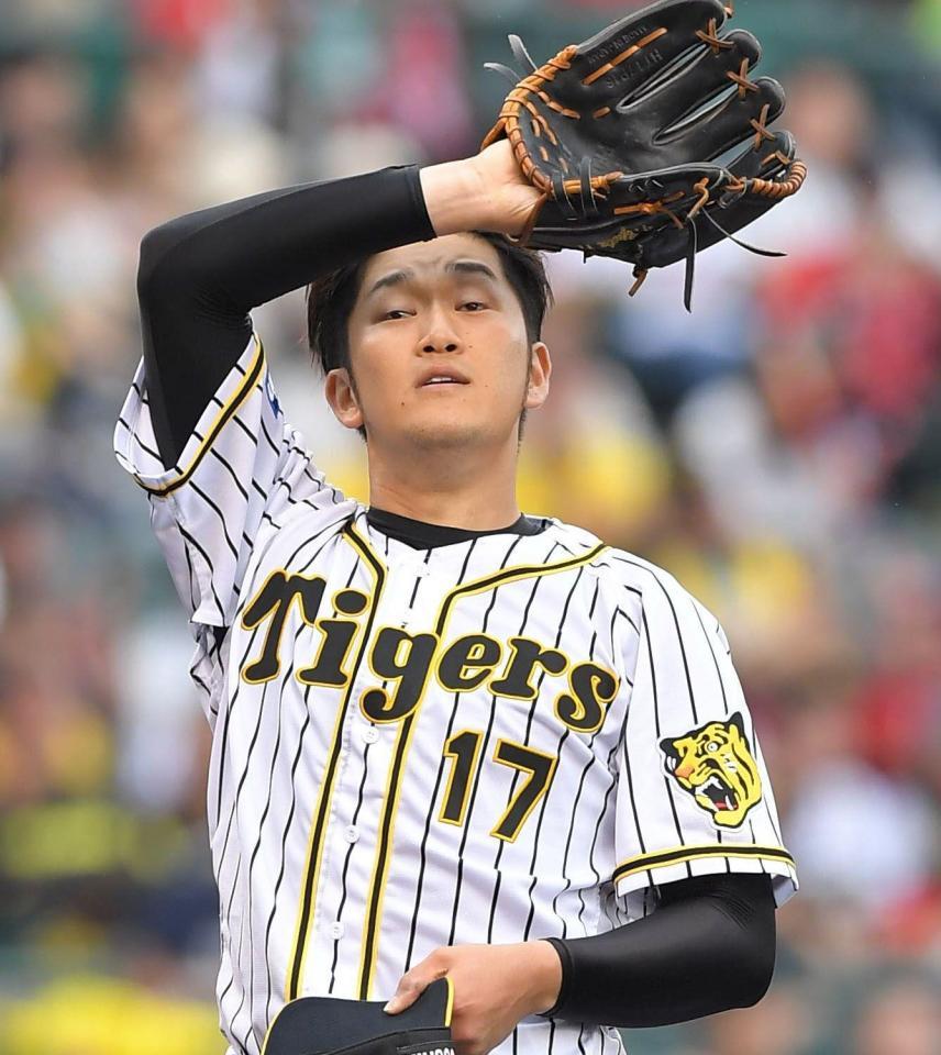 ５回、広島・丸にソロを浴び、うつろな表情の阪神・岩貞＝甲子園（撮影・北村雅宏）