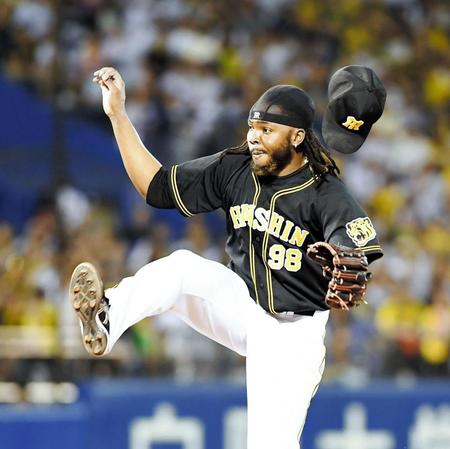 ヒヤヒヤ１点差で逃げ切った阪神・ドリス＝神宮球場（撮影・園田高夫）