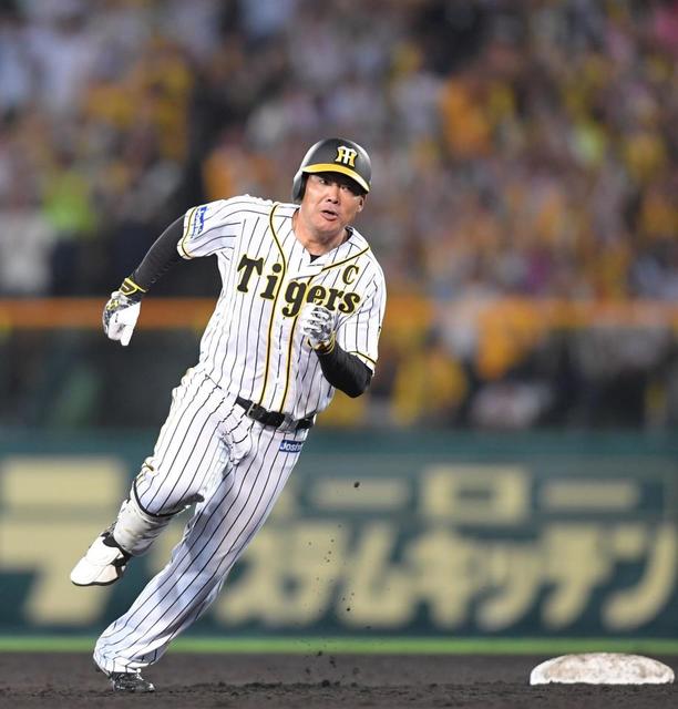 福留 まだまだ走れます 大激走で３８日ぶり甲子園勝利を呼び込む タイガース デイリースポーツ Online