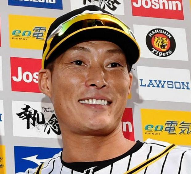 またも故障者…糸井が「左肩腱板の部分損傷」で抹消　広島戦での守備で痛める