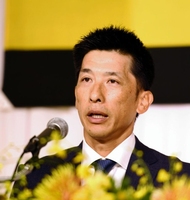 　就任会見する矢野監督＝大阪市内（撮影・山口登）