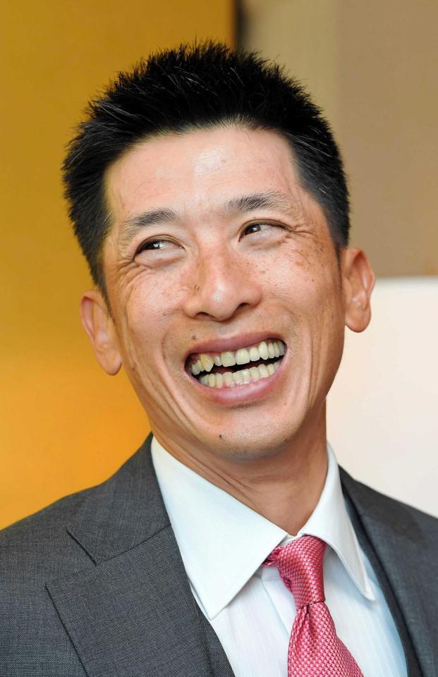 　対談で意気投合し笑顔を見せる阪神・矢野監督