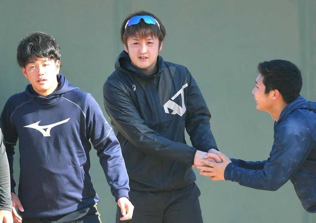 飯田、元同僚・ソフトＢ東浜式トレで勝負“クロスフィットトレーニング”で肉体強化