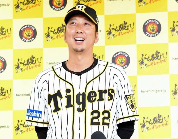 　オールスターに監督推薦で選出され、会見する藤川（撮影・高部洋祐）