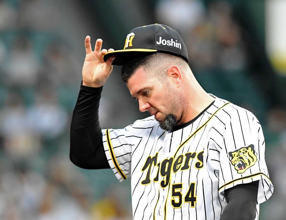 　１回、丸に先制ソロを浴び、浮かない表情のメッセンジャー