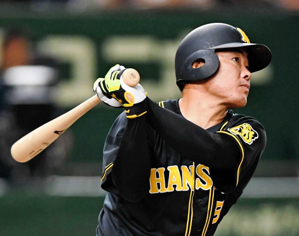 　６号ソロを放った福留