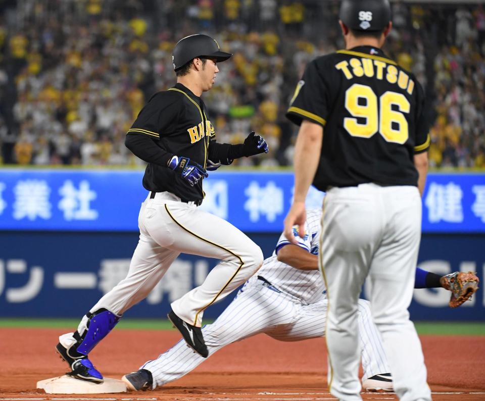 ６回、ライトゴロに倒れる阪神・青柳晃洋＝横浜スタジアム（撮影・北村雅宏）