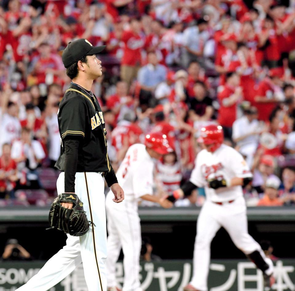 　２回、会沢に先制ソロを浴びた高橋遥