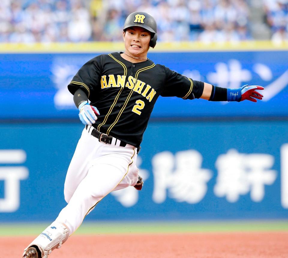 　５回、適時二塁打を放ち、送球間に三塁へ進む北條