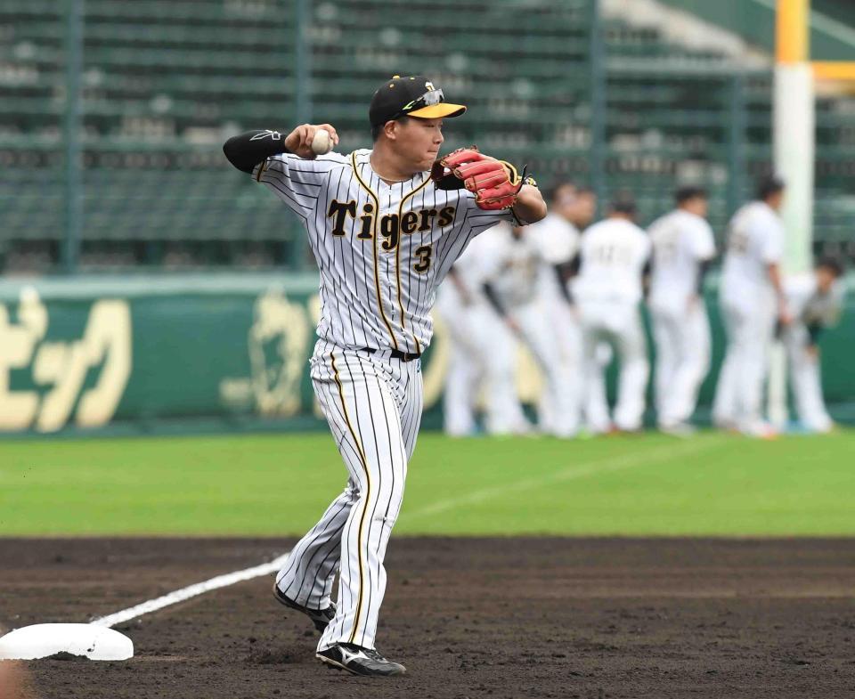 大山がスローイング矯正 今季多発の送球エラー改善へ 阪神タイガース デイリースポーツ Online