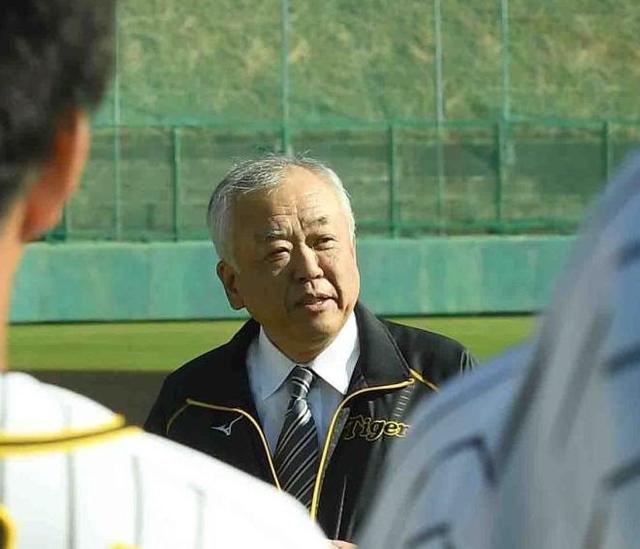 阪神・藤原オーナーが秋季キャンプで訓示「日本一のプレーヤーになれるように」