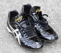 元阪神タイガース西岡選手実使用スパイク 元阪神タイガース西岡選手実