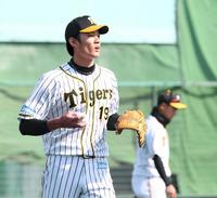 　適時打を浴び、ぼう然とする藤浪