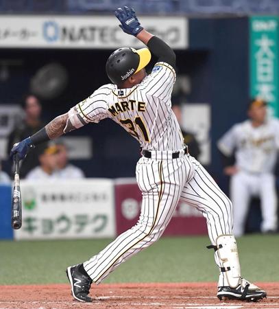 ３回、２ランを放つマルテ（撮影・北村雅宏）