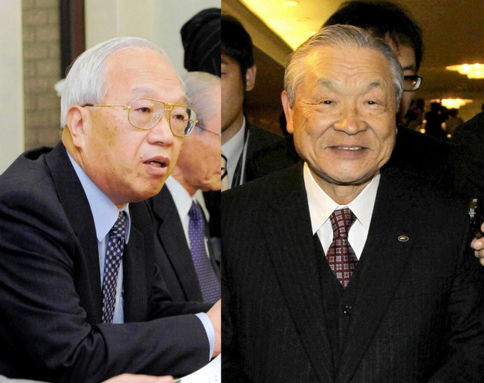 　宮崎氏の熱意が根来コミッショナー（左）と議長の中日・白井オーナー（右）を動かした（肩書きは当時）