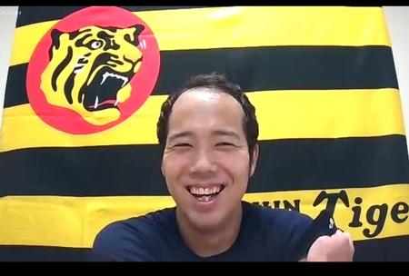 練習後、オンライン取材に応じる青柳