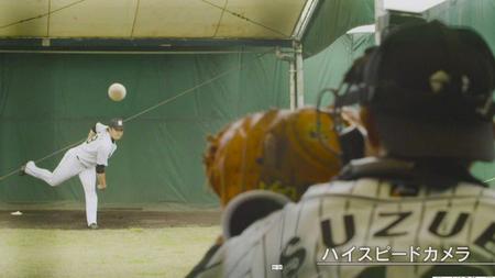 　福原コーチの現役時代の投球体感映像（甲子園歴史館提供）
