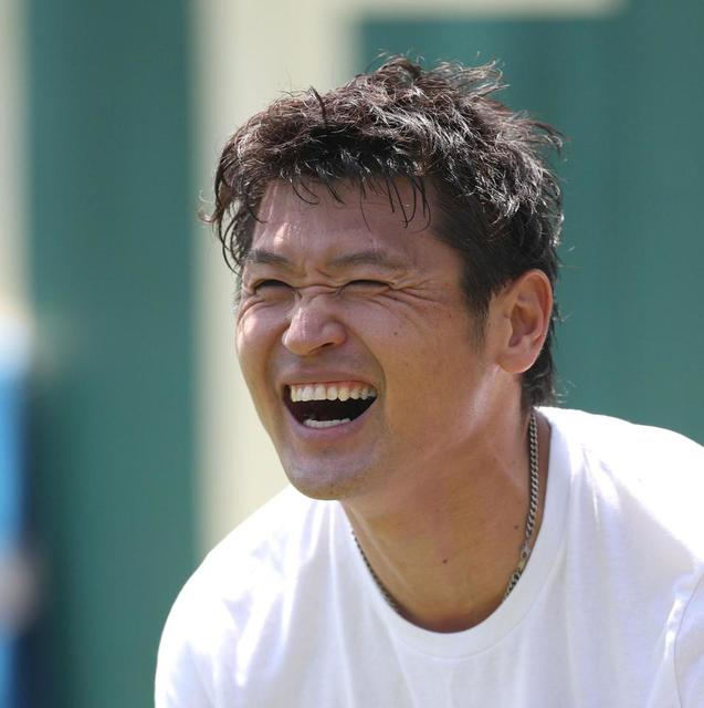 阪神　中田が３８歳誕生日　秋山らから吉本新喜劇風サプライズ？「びっくりしました」