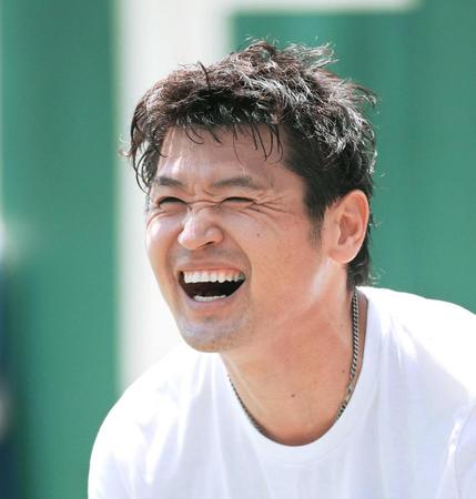 　笑顔がはじける中田