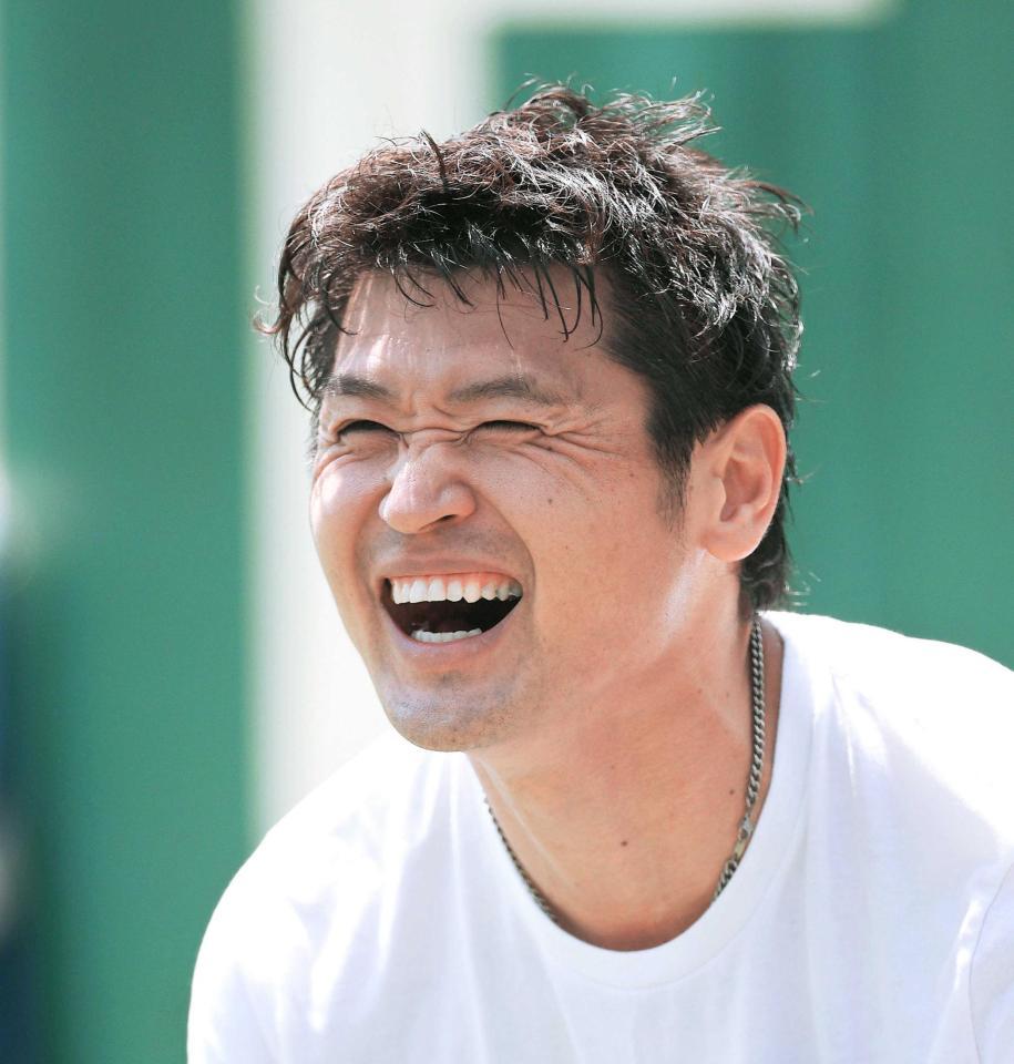 　笑顔がはじける中田