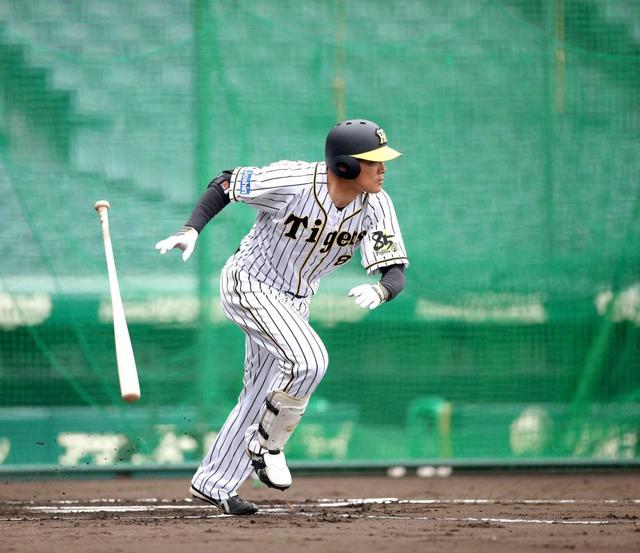 阪神・福留、アクセル全開　安打に盗塁トライも　球界最年長４３歳「覚悟持ってやる」