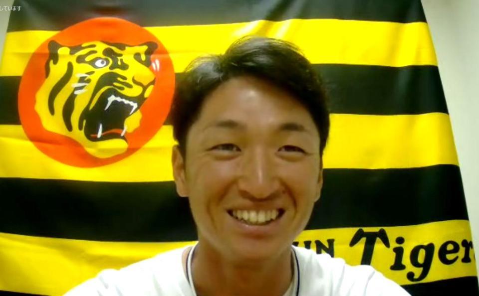 オンラインで取材を受ける阪神・近本光司＝甲子園