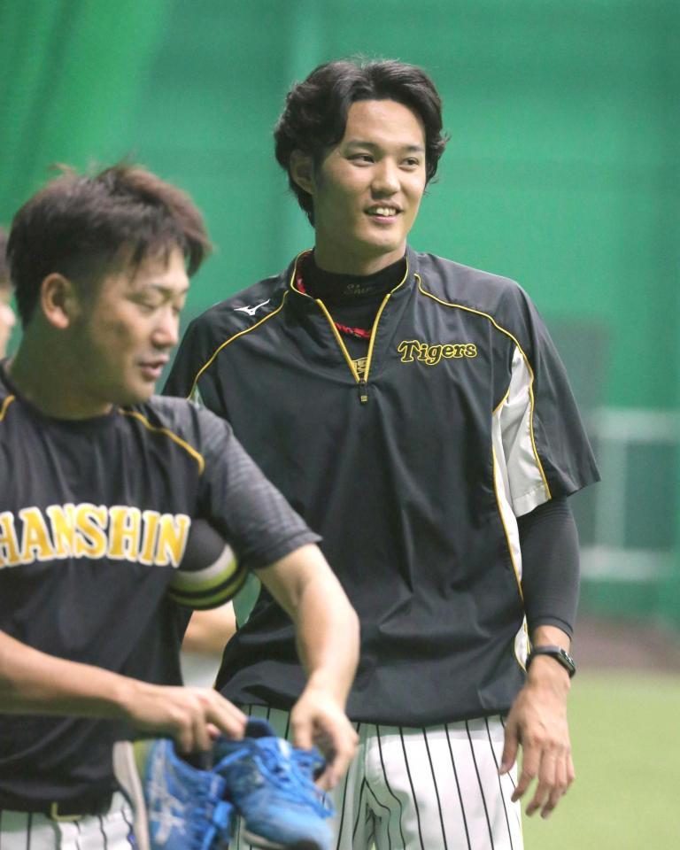 　甲子園室内で調整した藤浪（代表撮影）