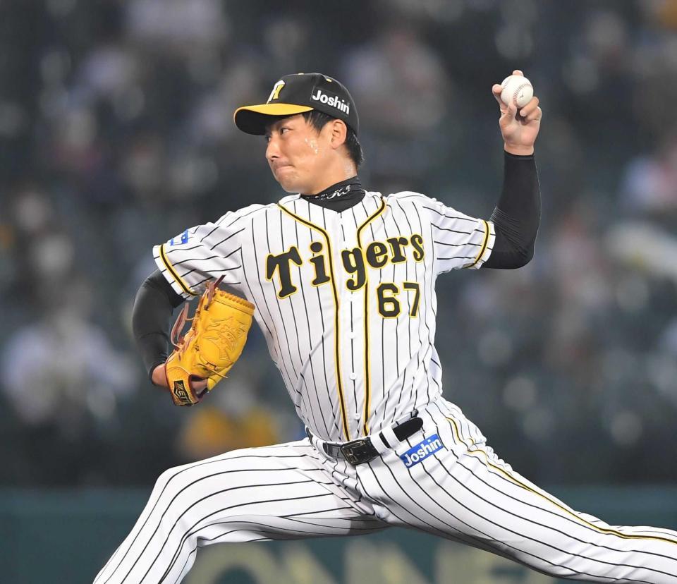 　７回、ＤｅＮＡ打線の後続を断つ岩崎（撮影・田中太一）