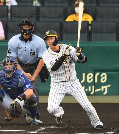 １回、タイムリーを放つ阪神・大山