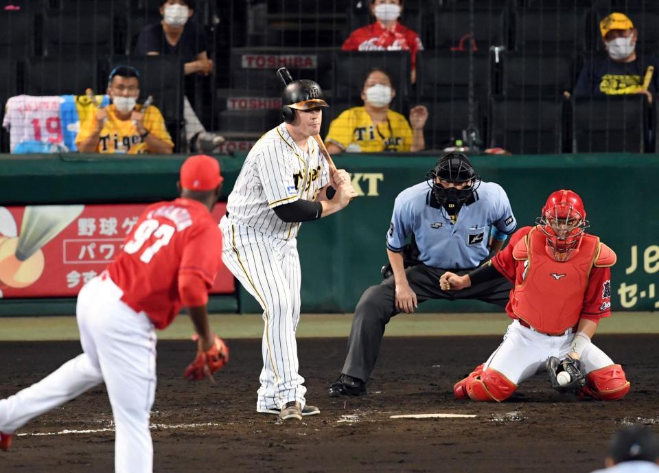 ７回、ボーアは四球で出塁する（撮影・山口登）